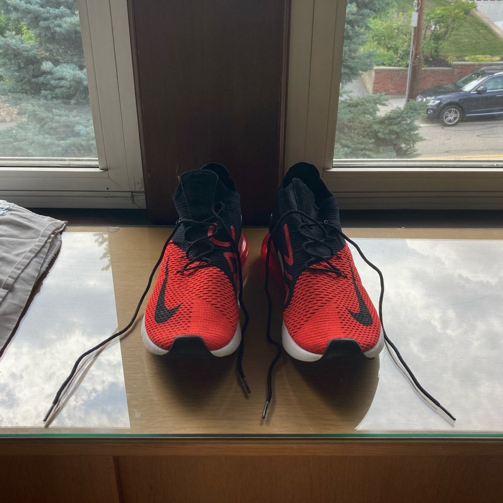 Nike Air Max 270 Flyknit Red/Black Bred Men’s Size 12.5 Great Condition!